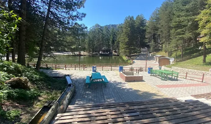 Dipsiz Göl Milli Parkı